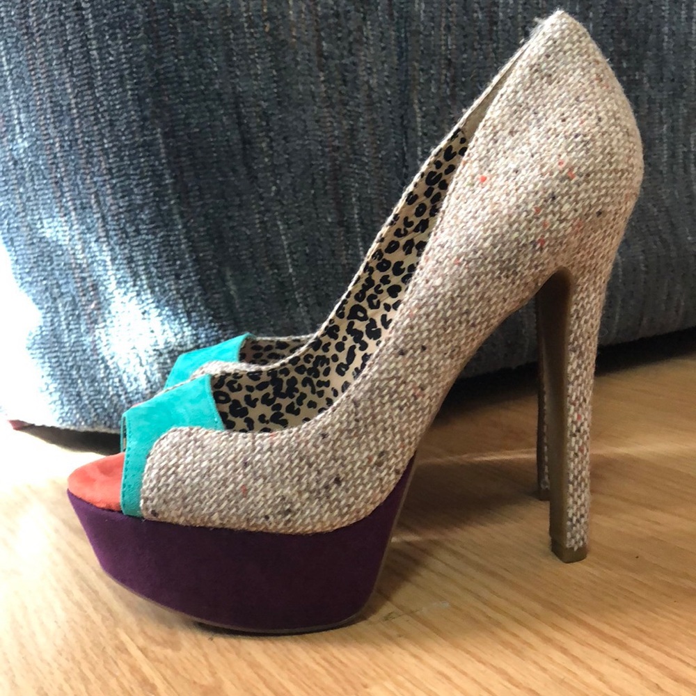 Jessica Simpson heels